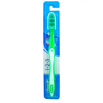 Esc D Oral B Classic Limp Bril - Drogaria Poupa Centro